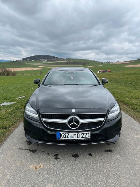 Schwarz Gebraucht 2014 Mercedes CLS350 Shooting Brake Kombi | 13.000 € (Fairer Preis) - Bild 1/4