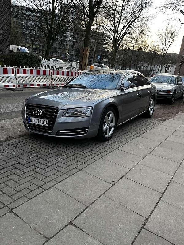 Gebraucht Audi A8 351 PS (258 kW) 2010 Grau Limousine