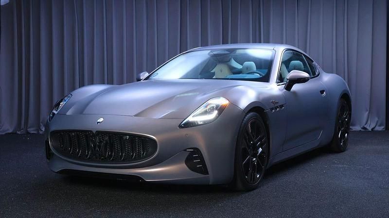Grau Neu 2025 Maserati Granturismo Coupé | 159.460 € - Bild 1/4