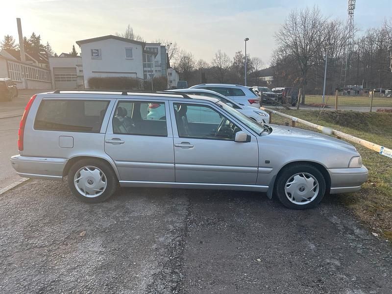 Gebraucht Volvo V70 170 PS (125 kW) 1998 Silber Kombi