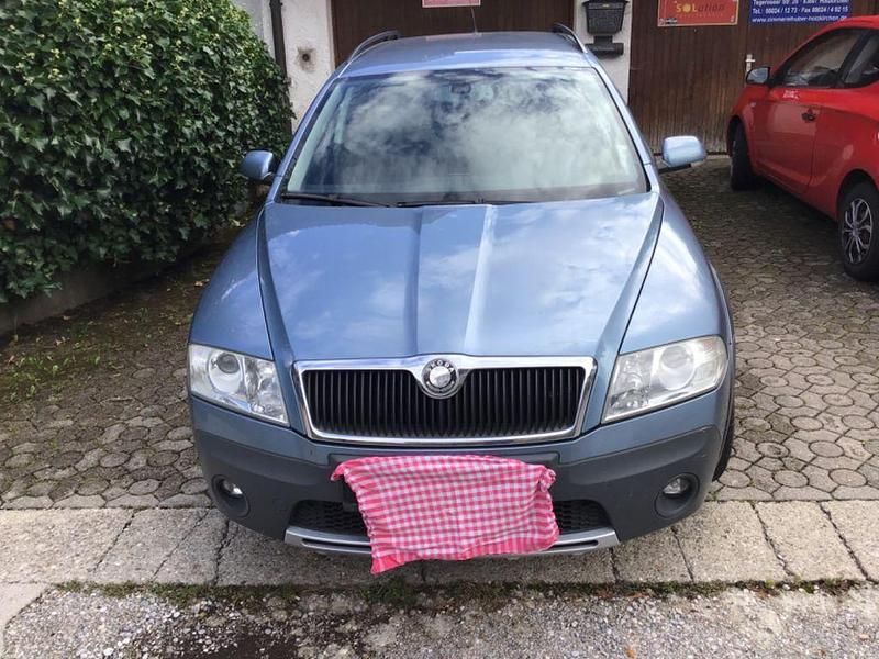 Blau Gebraucht 2009 Skoda Octavia Kombi | 3.290 € (Superpreis) - Bild 1/4