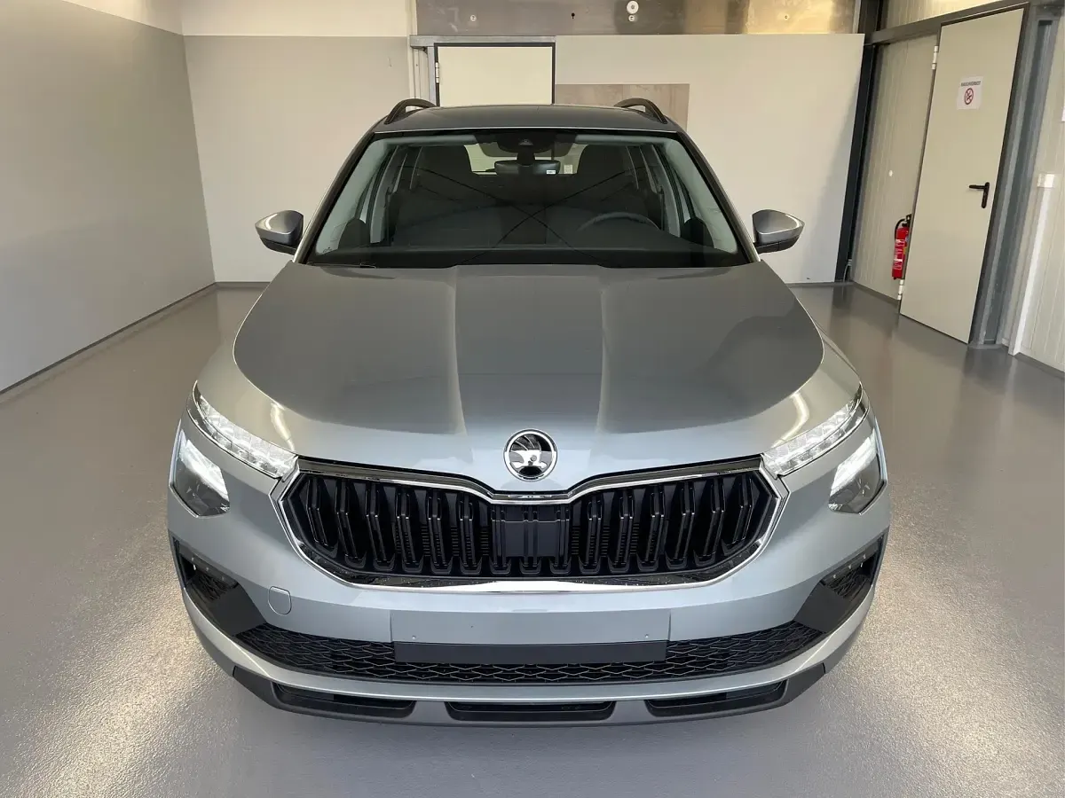 Neu Skoda Kamiq 116 PS (85 kW) 2026 [b3b3] smokey diamondsilber metallic SUV