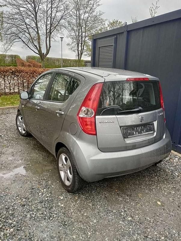 Usado Suzuki Splash Basic 65 HP (47 kW) 2010 Citadino