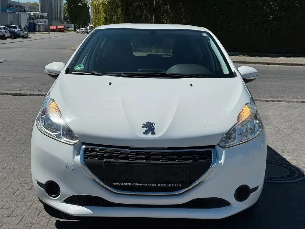 Gebraucht Peugeot 208 Active 68 PS (50 kW) 2014 Blanc banquise Kleinwagen