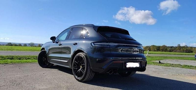 Grau Gebraucht 2024 Porsche Macan GTS SUV | 102.500 € - Bild 1/4