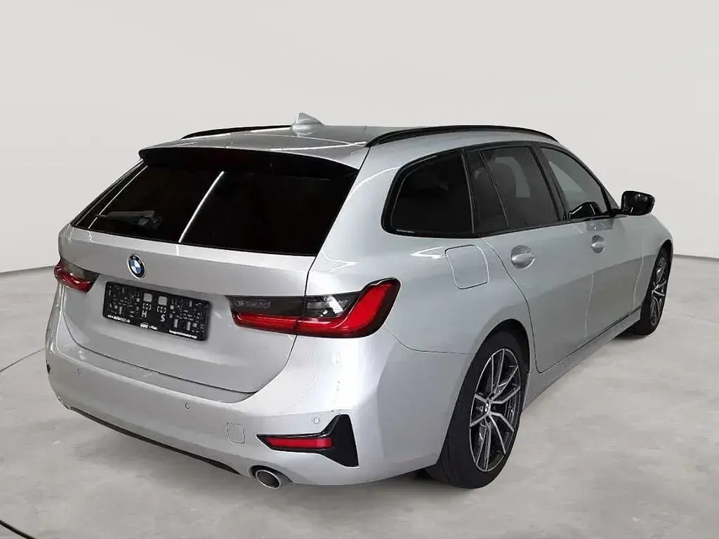 Gebraucht BMW 318 Sport Line 150 PS (110 kW) 2021 Silber Kombi