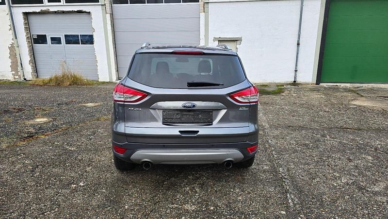 Gebraucht Ford Kuga 182 PS (133 kW) 2013 Grau SUV