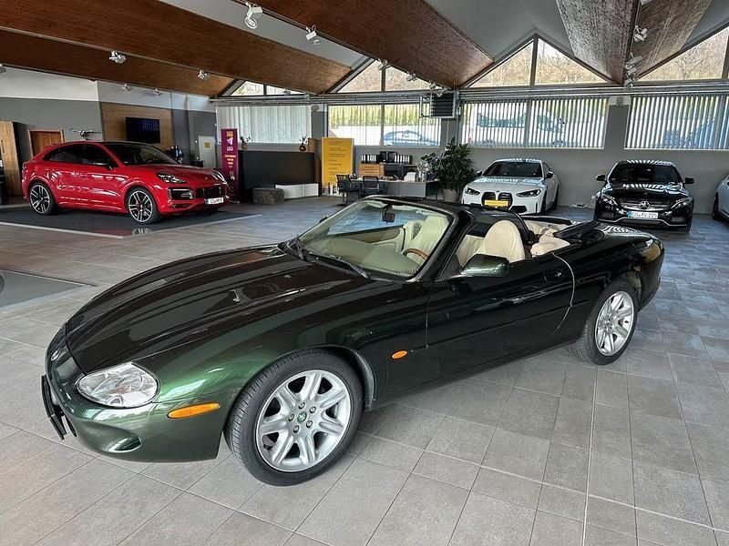 Grün Gebraucht 1997 Jaguar XK8 Cabrio | 13.700 € (Etwas zu teuer) - Bild 1/4