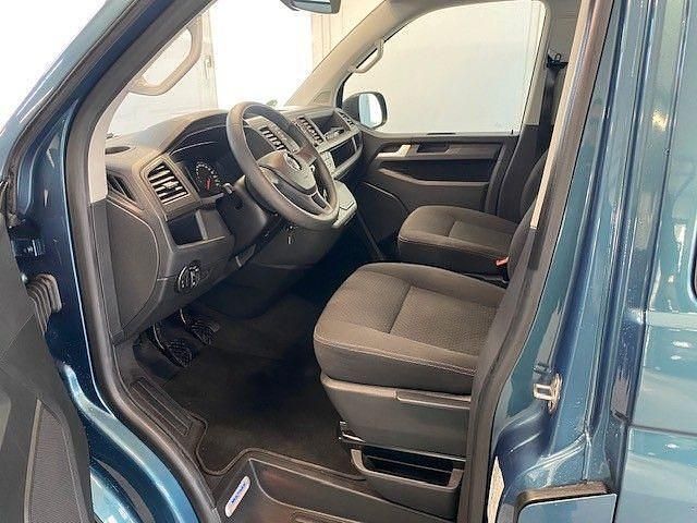 Gebraucht VW Multivan 150 PS (110 kW) 2019 Bambusgarden green Van