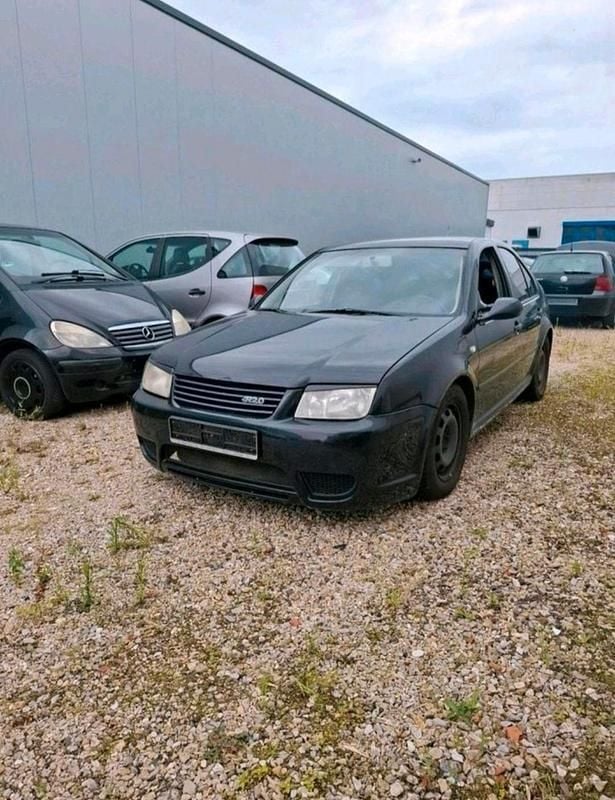Gebraucht VW Bora 115 PS (84 kW) 2000 Schwarz Limousine