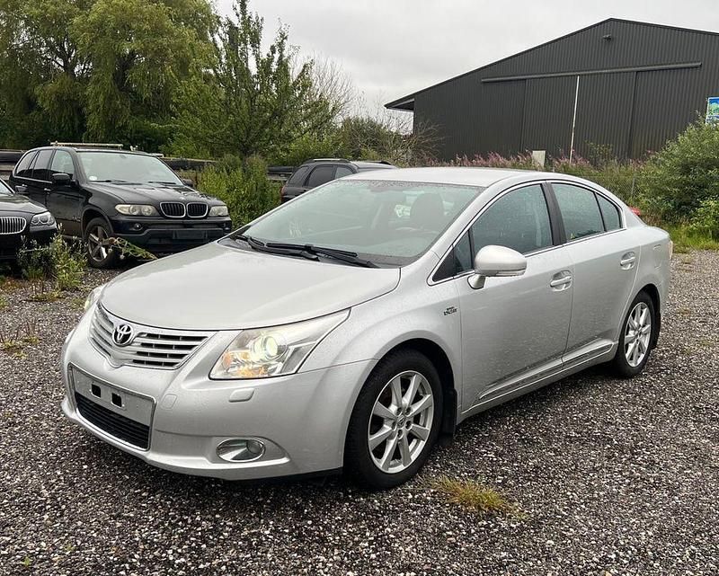 Silber Gebraucht 2009 Toyota Avensis Sol Limousine | 4.500 € (Fairer Preis) - Bild 1/4