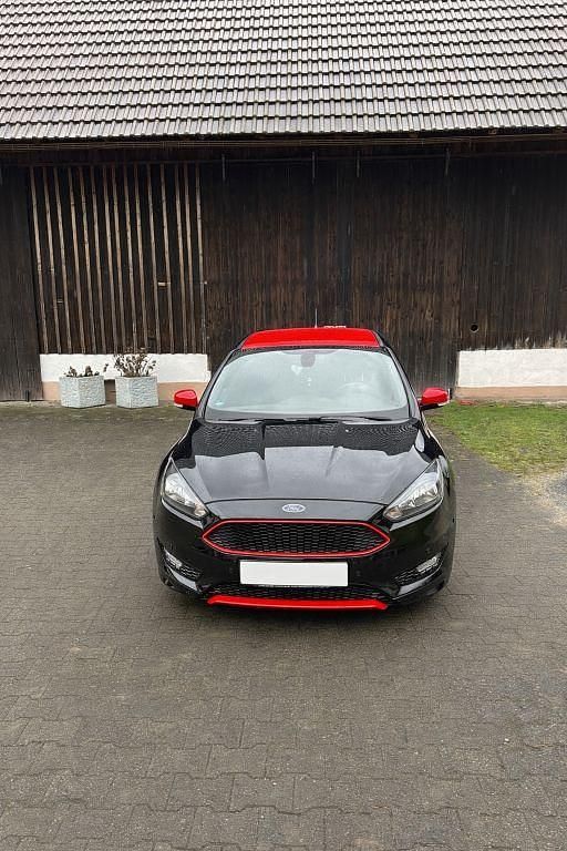 Gebraucht Ford Focus ST-Line 125 PS (91 kW) 2017 Schwarz Limousine