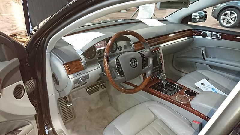 Gebraucht VW Phaeton 246 PS (180 kW) 2015 Schwarz Limousine