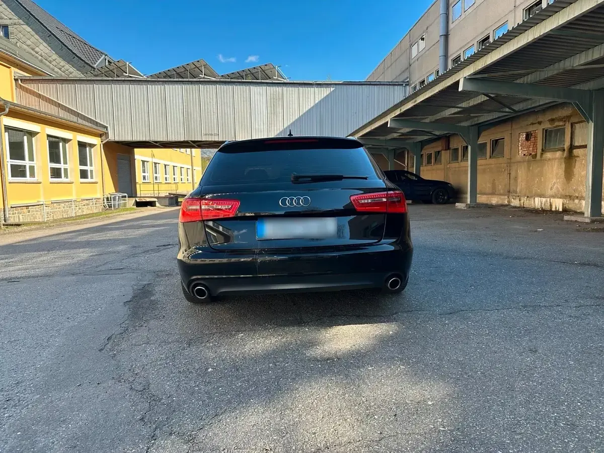 Gebraucht Audi A6 Comfort 204 PS (150 kW) 2011 Schwarz Kombi