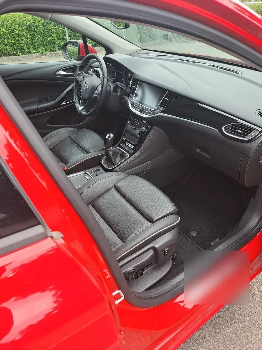 Gebraucht Opel Astra Innovation 136 PS (100 kW) 2017 Rot Limousine