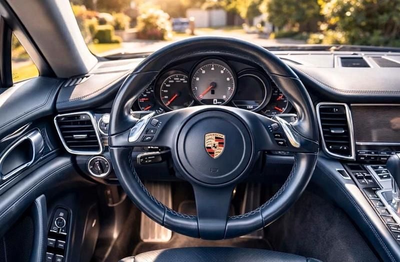 Gebraucht Porsche Panamera 400 PS (294 kW) 2010 Blau Kleinwagen