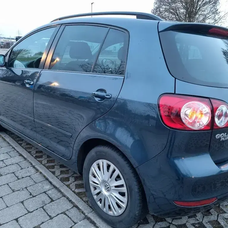 Gebraucht VW Golf Plus Team 105 PS (77 kW) 2010 Blau Van / Kleinbus