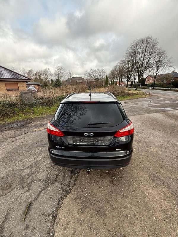 Second-hand Ford Focus 101 CP (74 kW) 2013 Negru Break