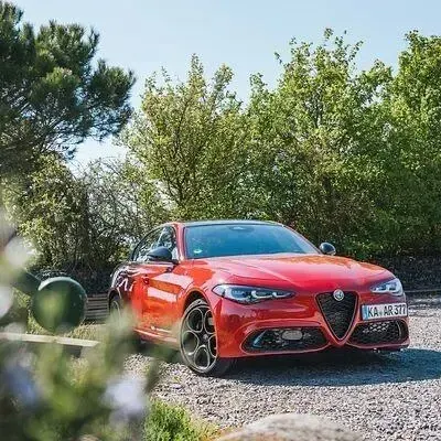 Gebraucht Alfa Romeo Giulia 280 PS (205 kW) 2026 Rot Limousine