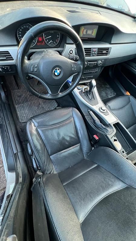 Gebraucht BMW 320 150 PS (110 kW) 2007 Silber Kombi