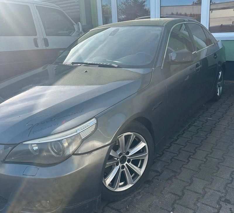 Gebraucht BMW 525 177 PS (130 kW) 2005 Grau Limousine