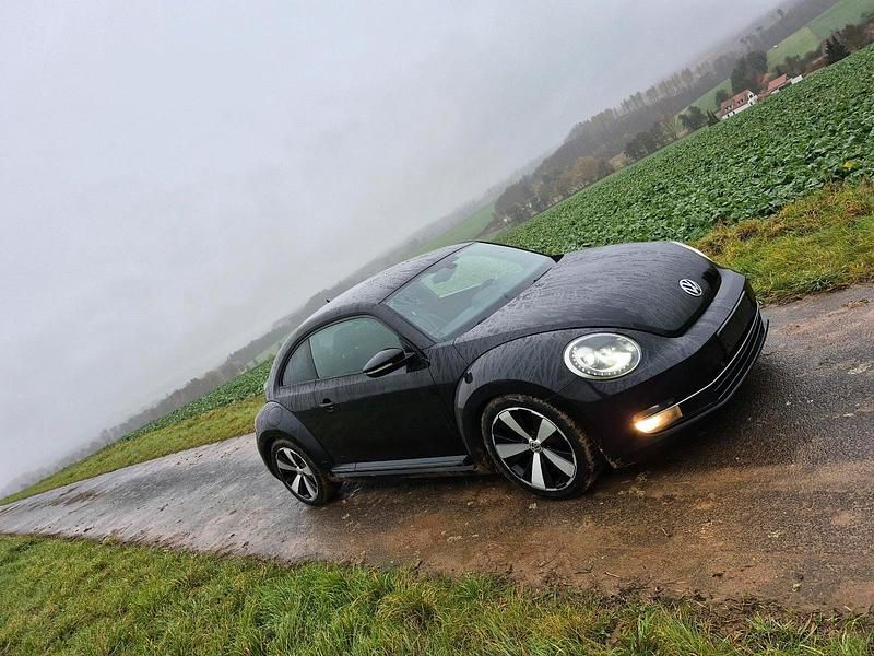 Usata VW Beetle 140 CV (102 kW) 2013 Nero Utilitaria