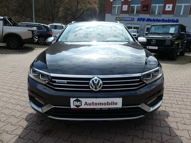 Gebraucht VW Passat 190 PS (139 kW) 2019 Schwarz (metallic) Kombi