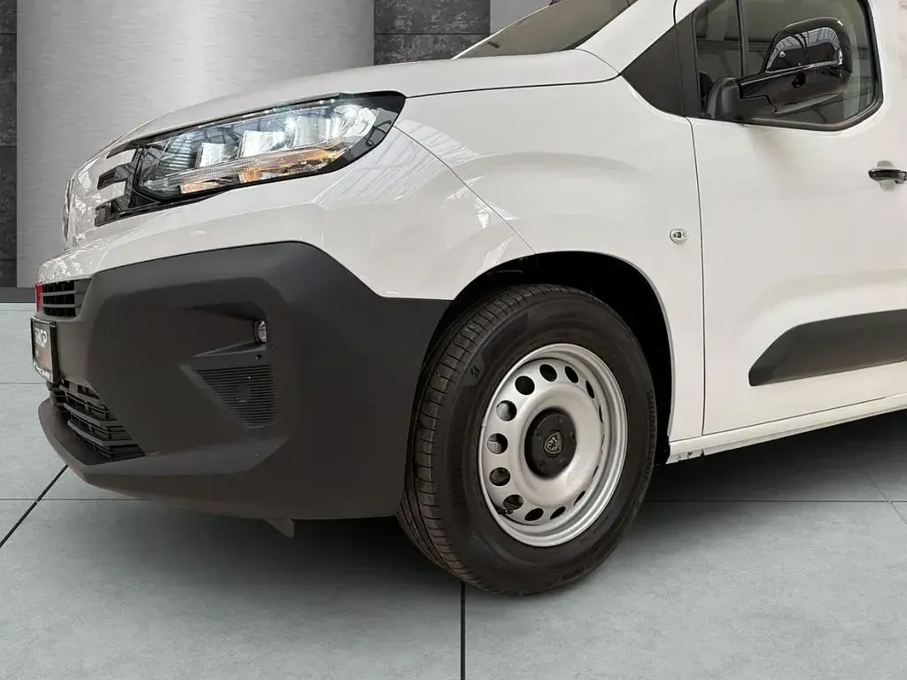 Neu Peugeot E-Partner 100 kW (136 PS) 2025 Weiß Van / Kleinbus
