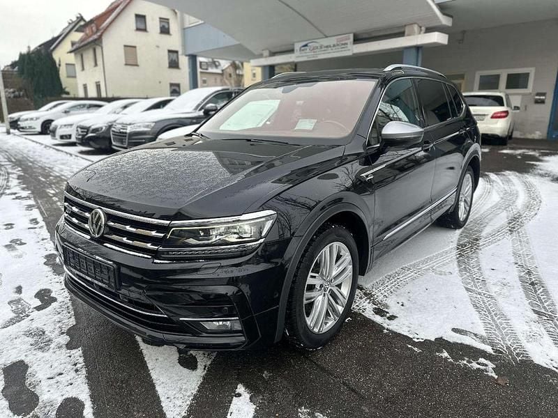 Deep black perleffekt Gebraucht 2019 VW Tiguan Allspace R-line SUV | 23.990 € (Guter Preis) - Bild 1/4