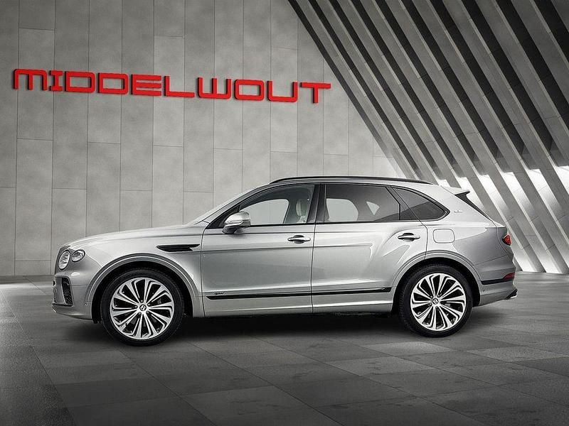 Second-hand Bentley Bentayga 2022 Gri SUV