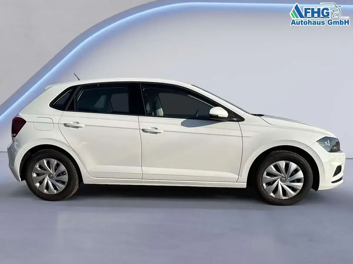 Gebraucht VW Polo Comfortline 80 PS (58 kW) 2019 Pure white Kleinwagen