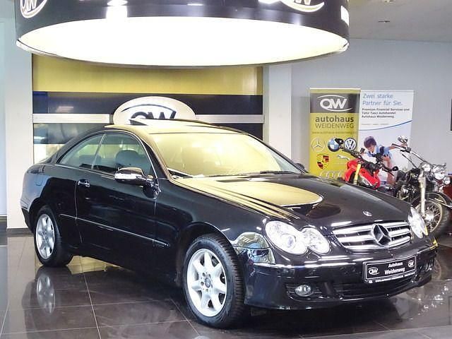 Gebraucht Mercedes CLK200 184 PS (135 kW) 2009 Schwarz Coupé