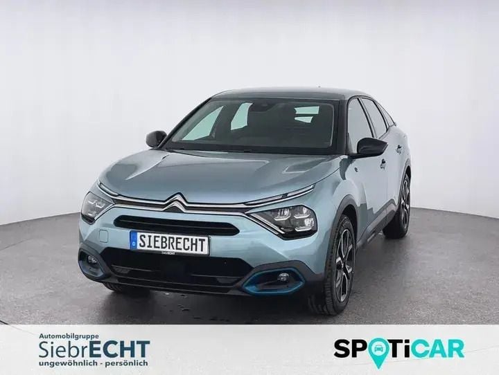 Blau Gebraucht 2023 Citroën e-C4 Feel Limousine | 21.970 € (Guter Preis) - Bild 1/4