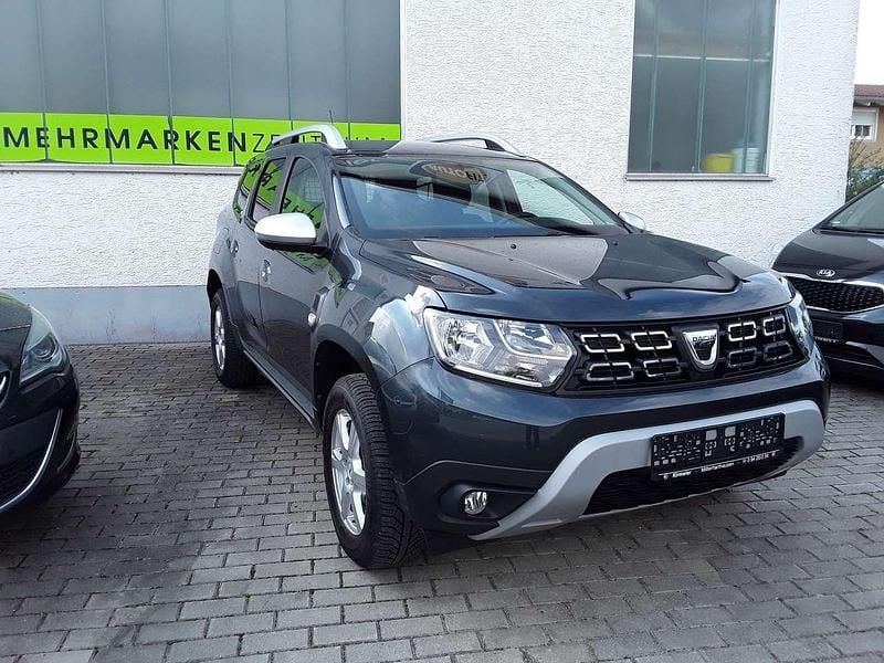 Gebraucht Dacia Duster 131 PS (96 kW) 2021 Grau "comete" SUV