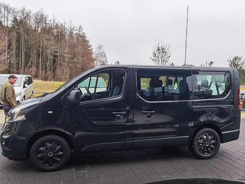 Gebraucht Opel Vivaro 125 PS (91 kW) 2018 Grau Van / Kleinbus