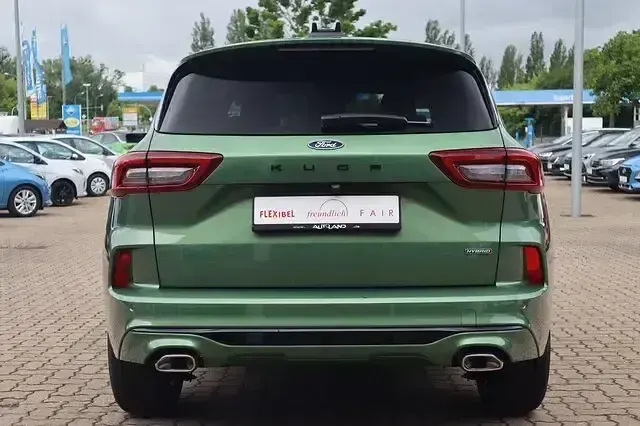 Neu Ford Kuga ST-Line 190 PS (139 kW) 2026 Grün SUV