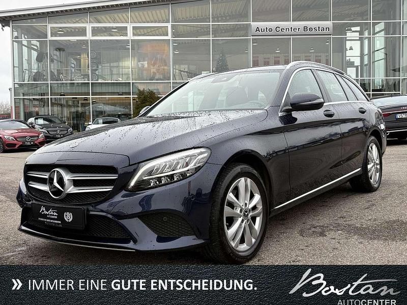 Blau (metallic) Gebraucht 2019 Mercedes C200 Avantgarde Kombi | 23.800 € (Fairer Preis) - Bild 1/4