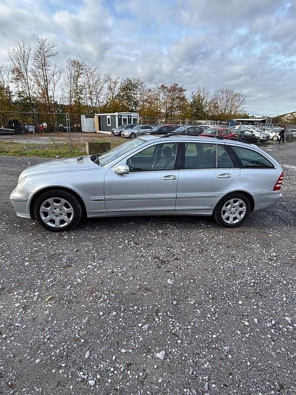 Gebraucht Mercedes C180 143 PS (105 kW) 2007 Silber Kombi