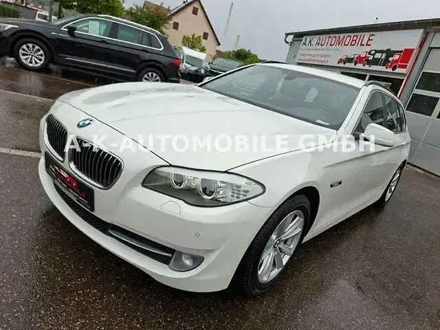 Gebraucht BMW 520 Performance 184 PS (135 kW) 2013 Weiß Kombi