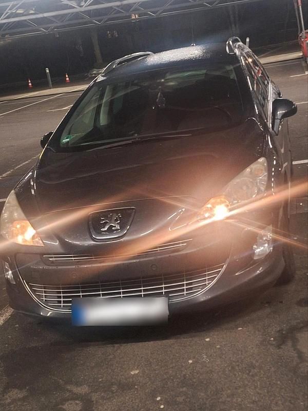 Gebraucht Peugeot 308 109 PS (80 kW) 2010 Grau Kombi