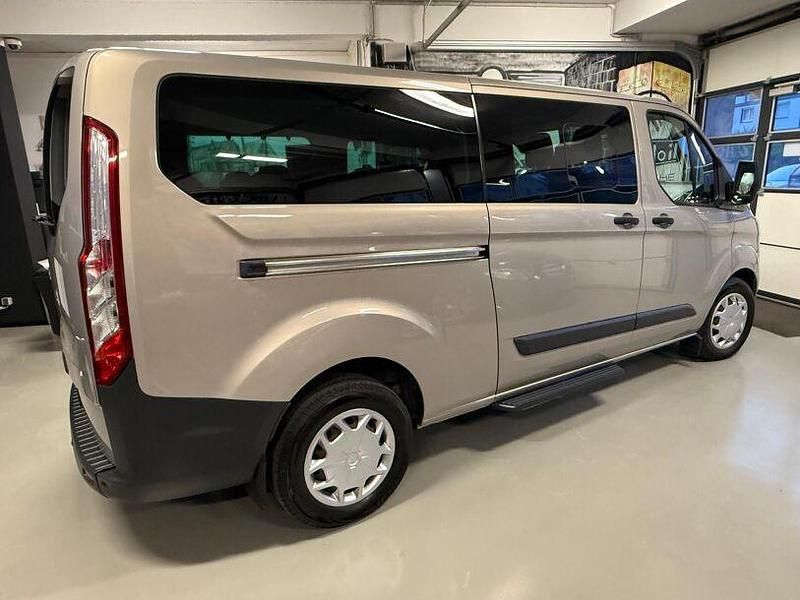 Gebraucht Ford Tourneo Trend 131 PS (96 kW) 2016 Grau Van / Kleinbus