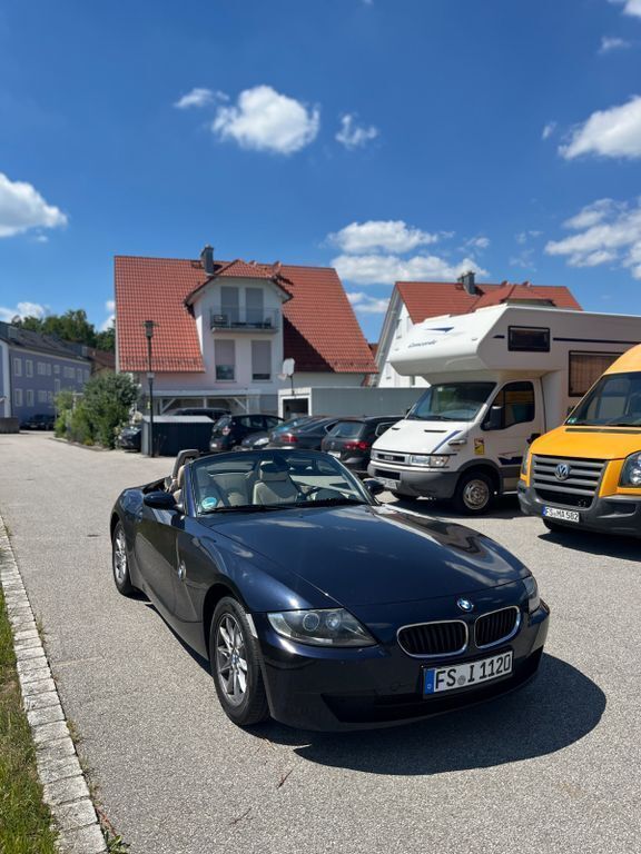 Blau Gebraucht 2007 BMW Z4 Performance Cabrio | 10.250 € (Guter Preis) - Bild 1/4