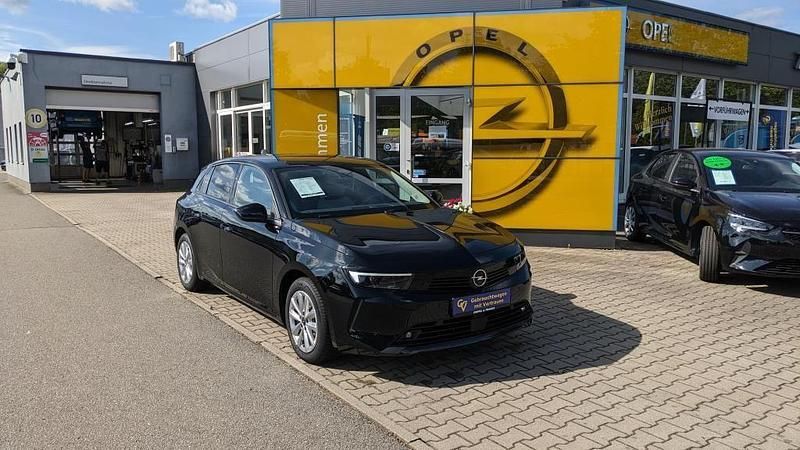 Schwarz Gebraucht 2023 Opel Astra Elegance Limousine | 26.950 € - Bild 1/4