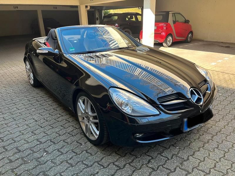 Gebraucht Mercedes SLK350 272 PS (200 kW) 2006 Schwarz Cabrio