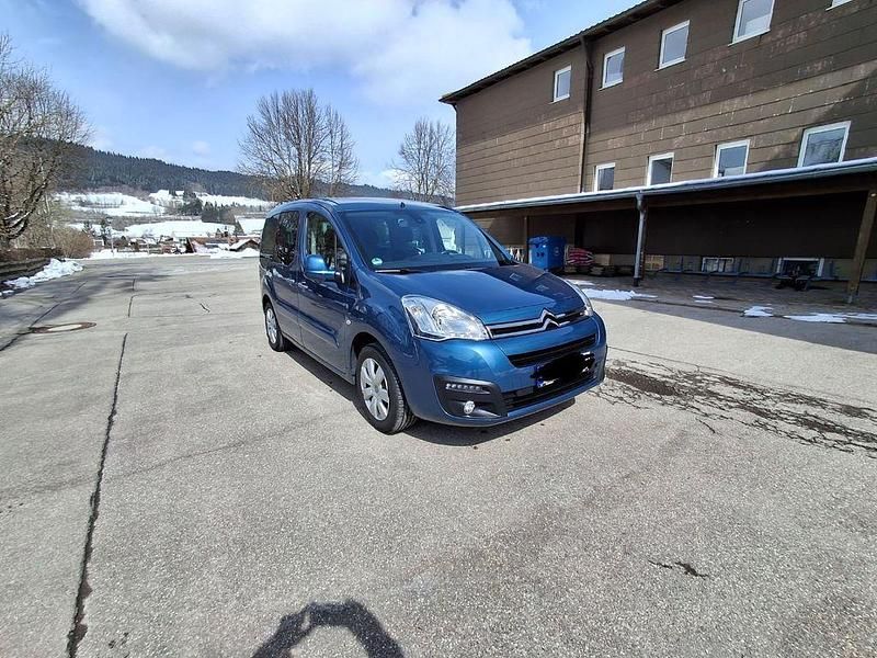 Gebraucht Citroën Berlingo SELECTION 99 PS (72 kW) 2016 Blau Van / Kleinbus