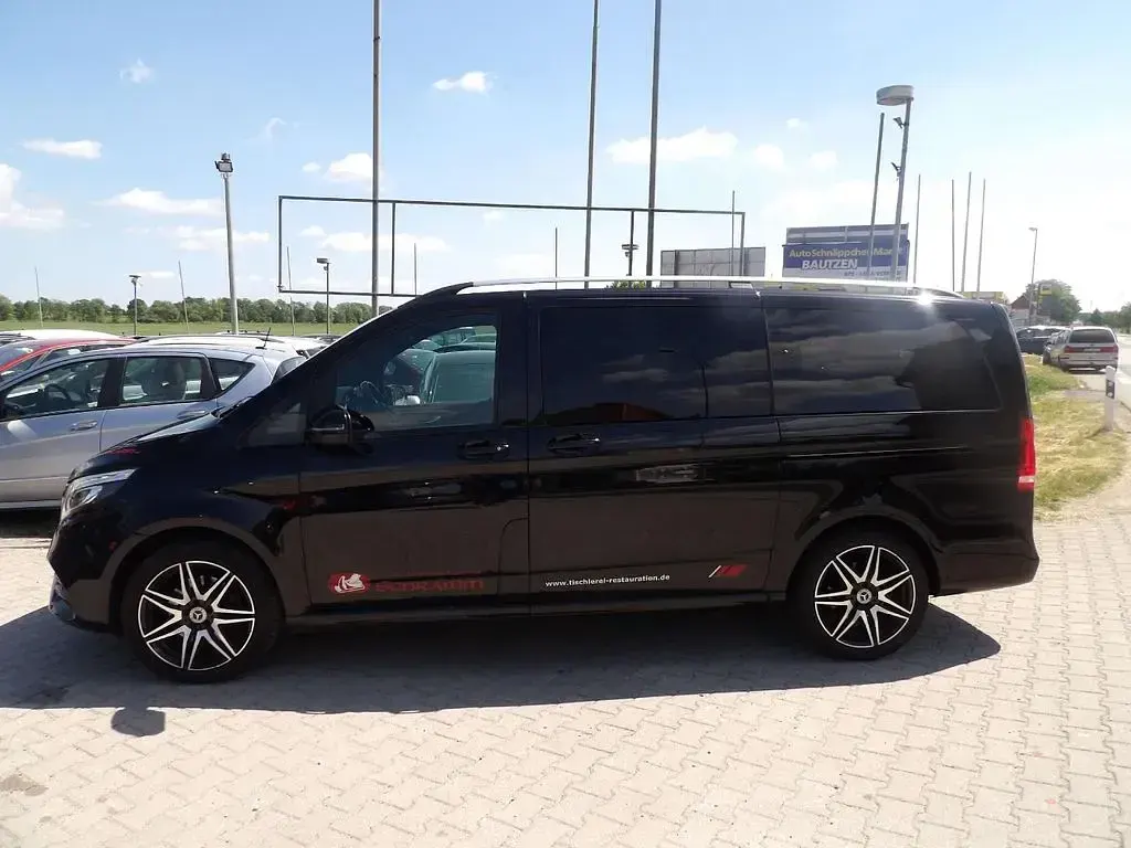 Gebraucht Mercedes V220 Edition 237 PS (174 kW) 2022 Obsidianschwarz metallic Van / Kleinbus