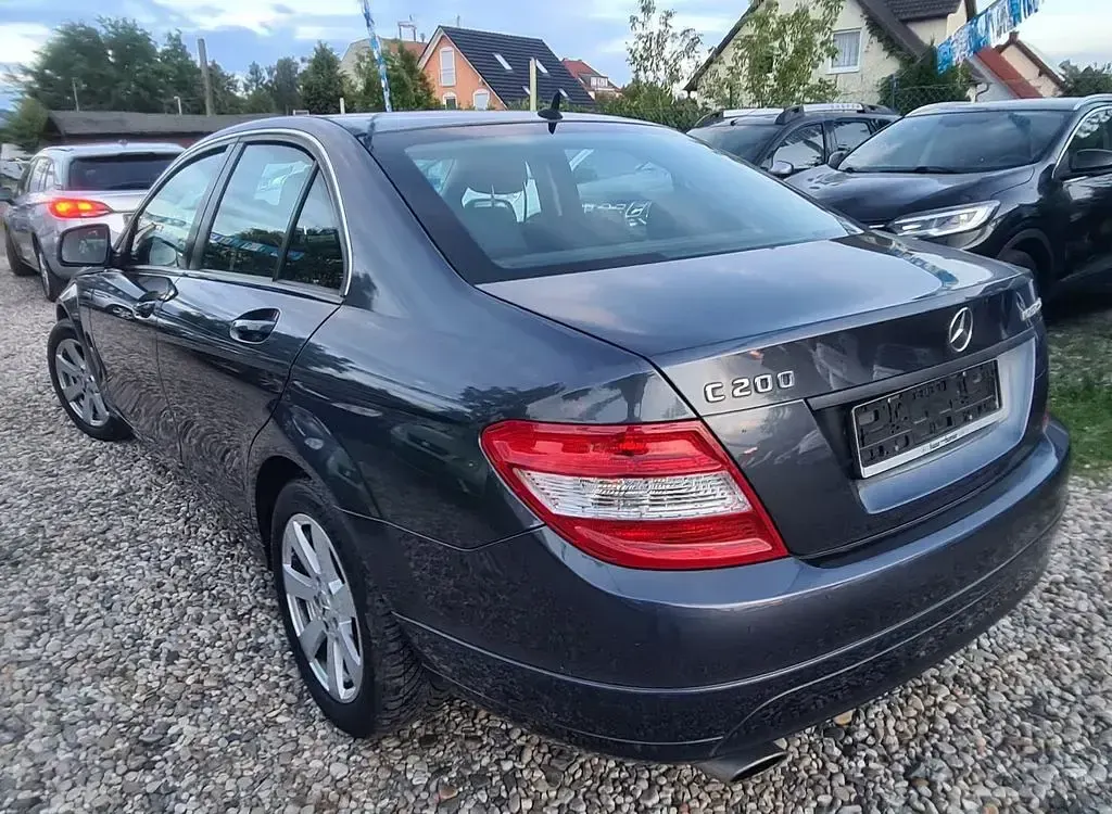 Używany Mercedes C200 184 KM (135 kW) 2007 Szary Sedan/Limuzyna