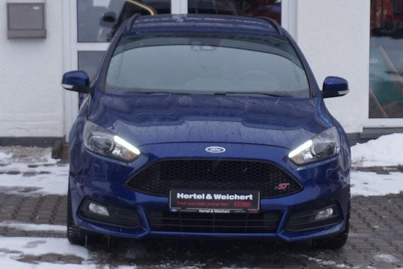Gebraucht Ford Focus Sport 250 PS (183 kW) 2016 Blau Limousine
