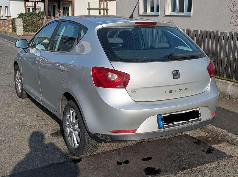 Gebraucht Seat Ibiza Style 86 PS (63 kW) 2011 Silber Limousine