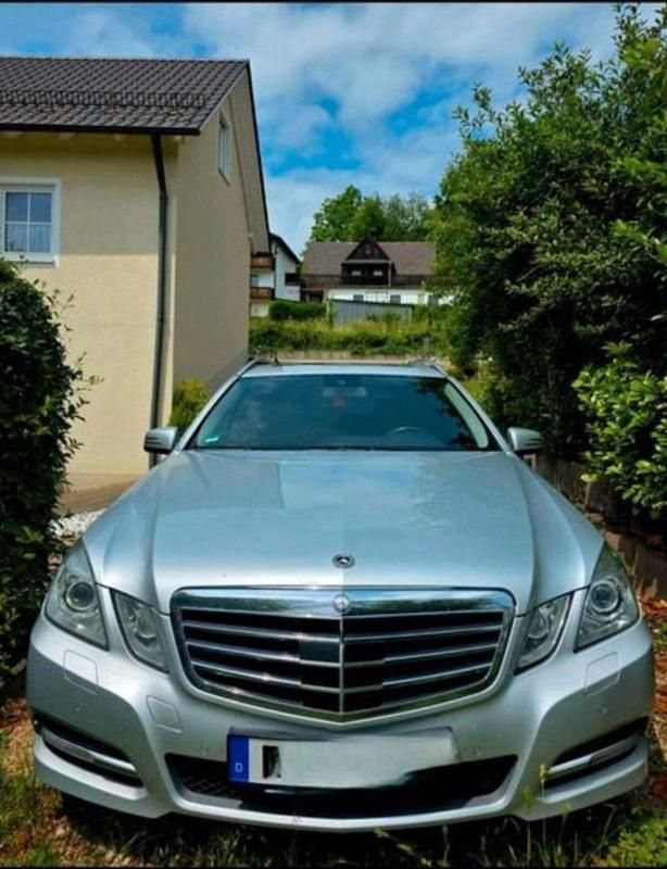 Silber Gebraucht 2012 Mercedes E350 Kombi | 8.000 € (Fairer Preis) - Bild 1/4